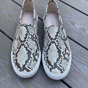 Tommy Bahama Slip On Snake Skin Print Sneakers Faux Leather Size 7.5